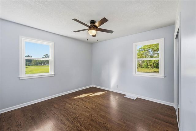 3028 S Hedges Avenue, Independence, MO 64052