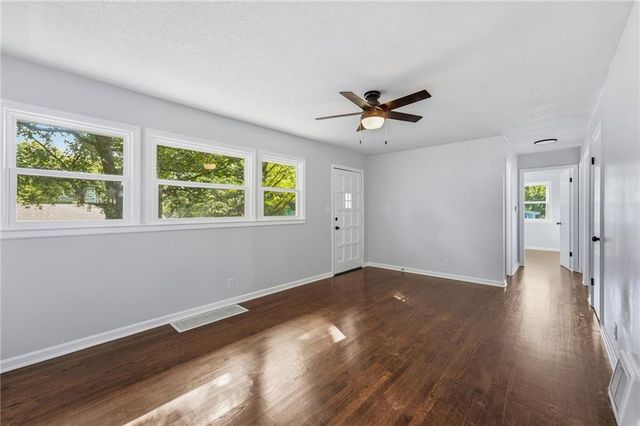 3028 S Hedges Avenue, Independence, MO 64052