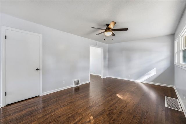 3028 S Hedges Avenue, Independence, MO 64052