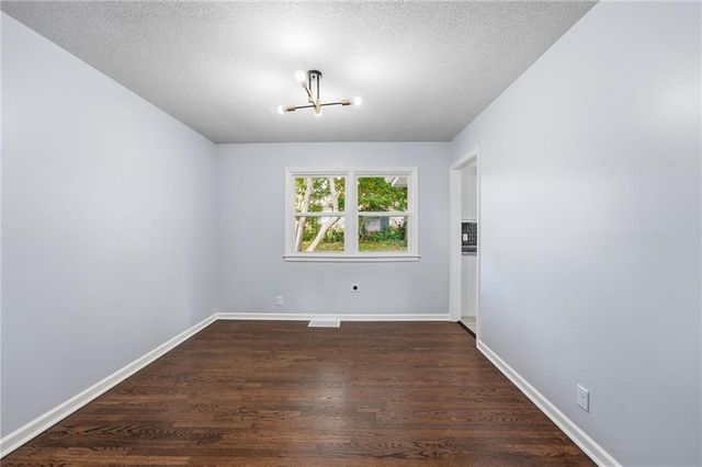 3028 S Hedges Avenue, Independence, MO 64052