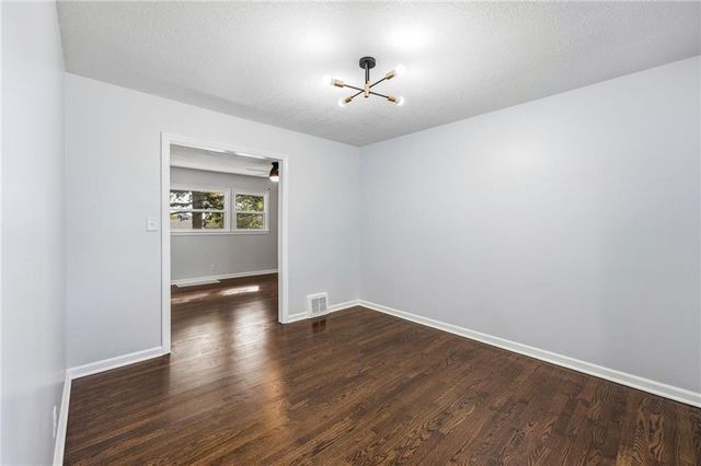 3028 S Hedges Avenue, Independence, MO 64052