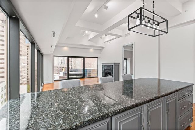 1101 Walnut Street 803, Kansas City, MO 64106