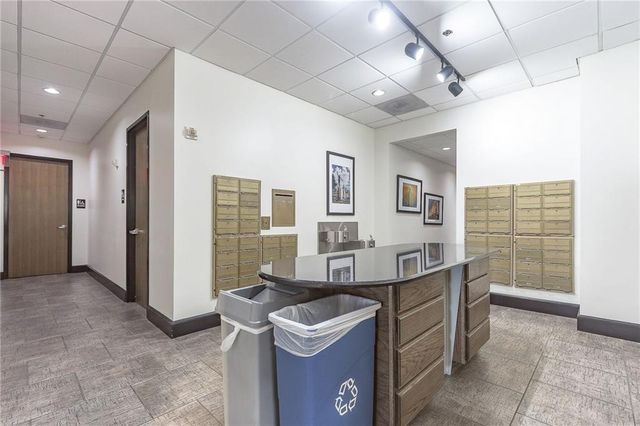 1101 Walnut Street 803, Kansas City, MO 64106