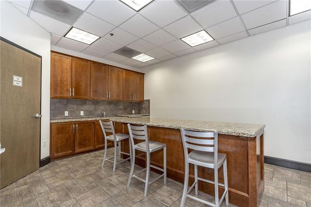1101 Walnut Street 803, Kansas City, MO 64106