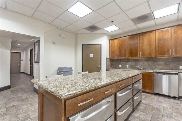 1101 Walnut Street 803, Kansas City, MO 64106