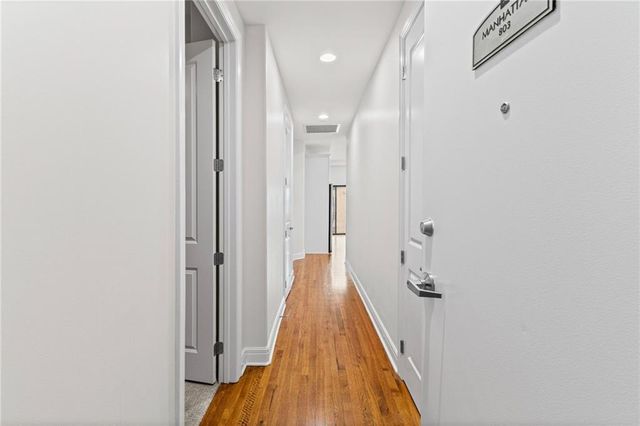 1101 Walnut Street 803, Kansas City, MO 64106