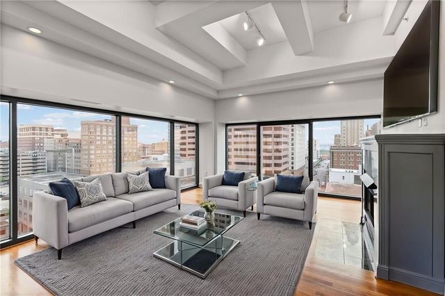 1101 Walnut Street 803, Kansas City, MO 64106