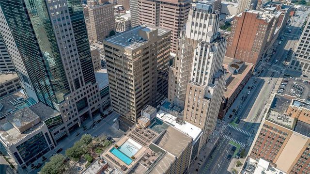 1101 Walnut Street 803, Kansas City, MO 64106