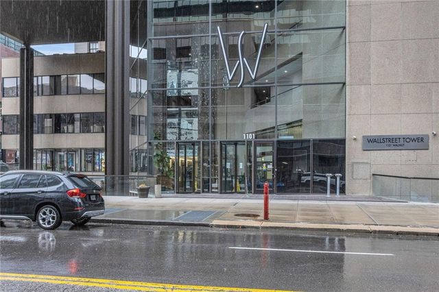 1101 Walnut Street 803, Kansas City, MO 64106