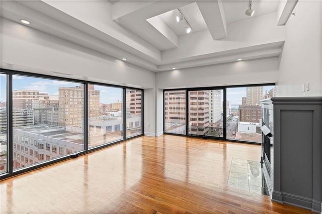 1101 Walnut Street 803, Kansas City, MO 64106