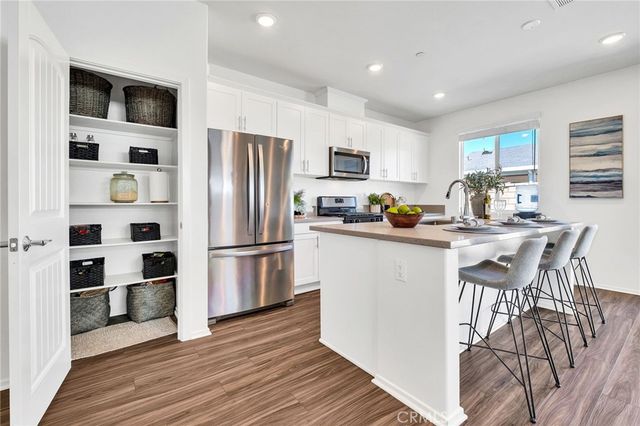 14583 Gulfstream LN, Moreno Valley, CA 92553