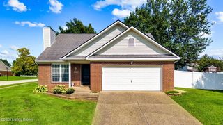 4600 Wooded Oak Cir, Louisville, KY 40245