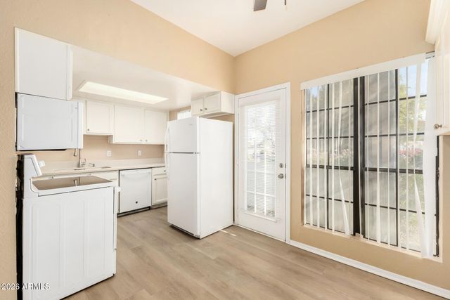 8888 N 47TH Avenue 141, Glendale, AZ 85302