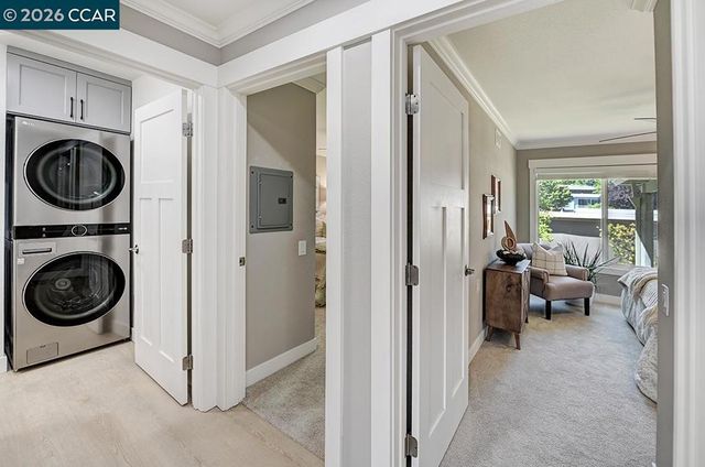 2916 Tice Creek 11, Walnut Creek, CA 94595