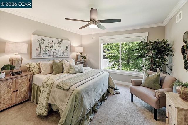 2916 Tice Creek 11, Walnut Creek, CA 94595