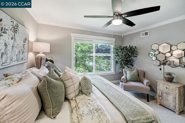 2916 Tice Creek 11, Walnut Creek, CA 94595