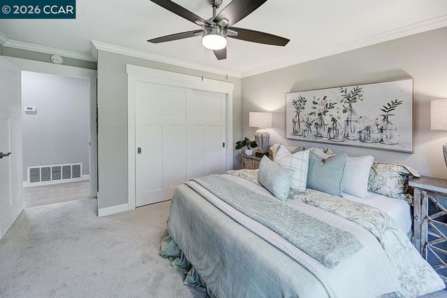 2916 Tice Creek 11, Walnut Creek, CA 94595