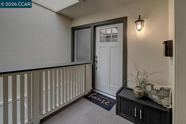 2916 Tice Creek 11, Walnut Creek, CA 94595