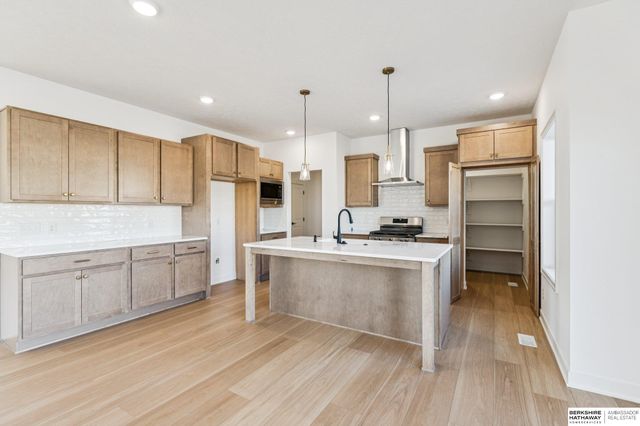 18552 Sycamore Drive, Gretna, NE 68028