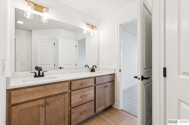 18552 Sycamore Drive, Gretna, NE 68028