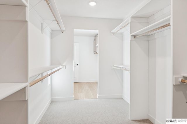 18552 Sycamore Drive, Gretna, NE 68028