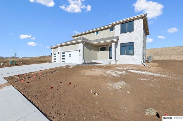 18552 Sycamore Drive, Gretna, NE 68028