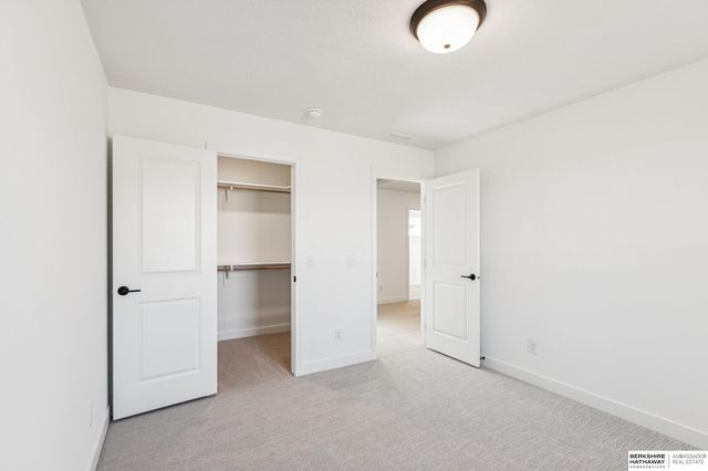 18552 Sycamore Drive, Gretna, NE 68028