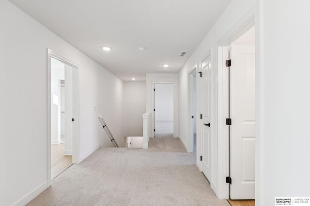 18552 Sycamore Drive, Gretna, NE 68028