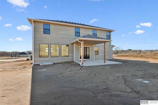 18552 Sycamore Drive, Gretna, NE 68028