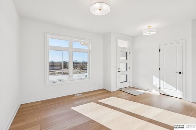 18552 Sycamore Drive, Gretna, NE 68028