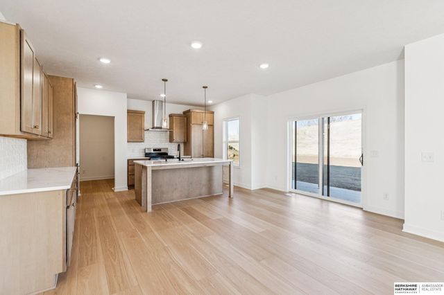 18552 Sycamore Drive, Gretna, NE 68028