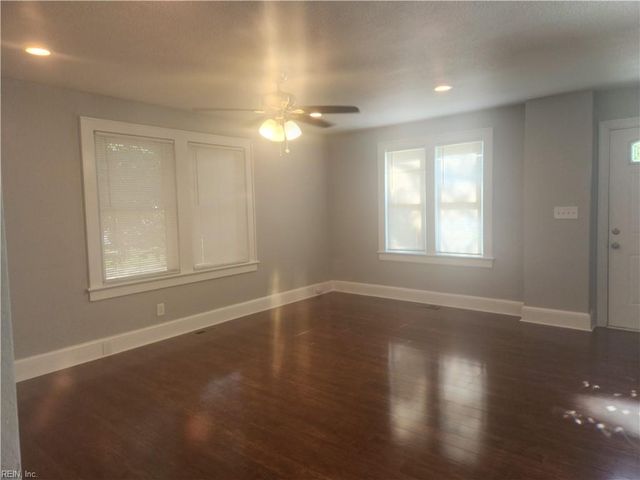 3830 Pamlico CIR, Norfolk, VA 23513