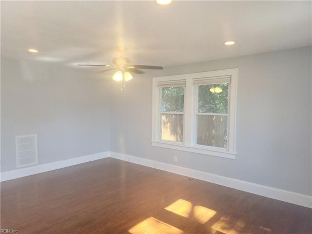 3830 Pamlico CIR, Norfolk, VA 23513