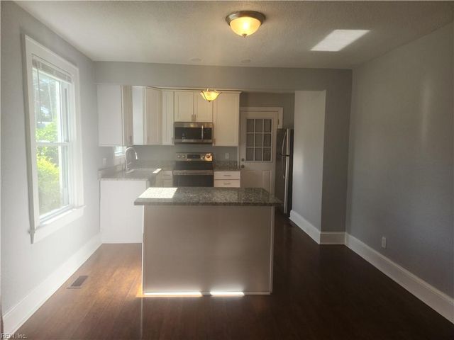 3830 Pamlico CIR, Norfolk, VA 23513