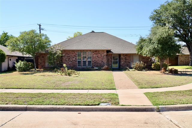 2206 Morning Glory Drive, Richardson, TX 75082