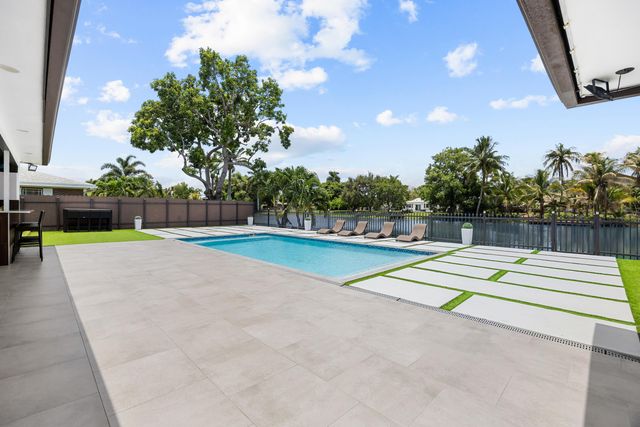 1821 CARISSA Road, Lake Clarke Shores, FL 33406