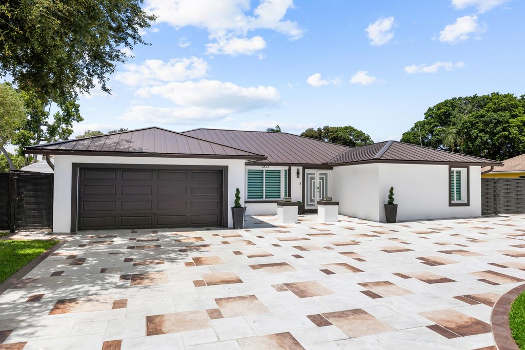 1821 CARISSA Road, Lake Clarke Shores, FL 33406