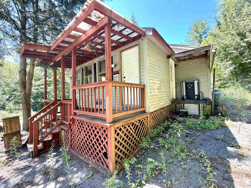 3286 VT Route 113, Vershire, VT 05083