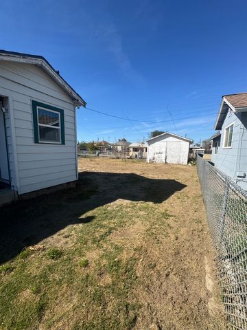 395 E Houston, Coalinga, CA 93210