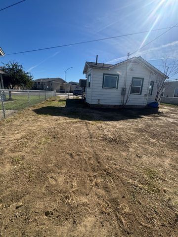 395 E Houston, Coalinga, CA 93210