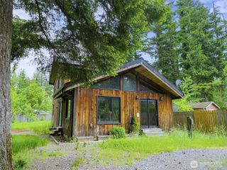 8524 Golden Valley Drive, Maple Falls, WA 98266