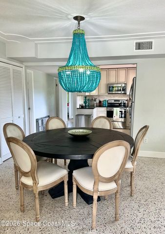 589 Hillside Court, Melbourne, FL 32935