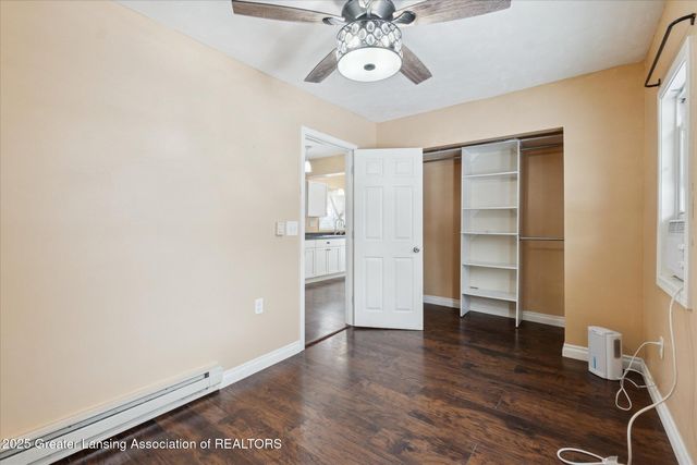 320 E Hodge Avenue, Lansing, MI 48910