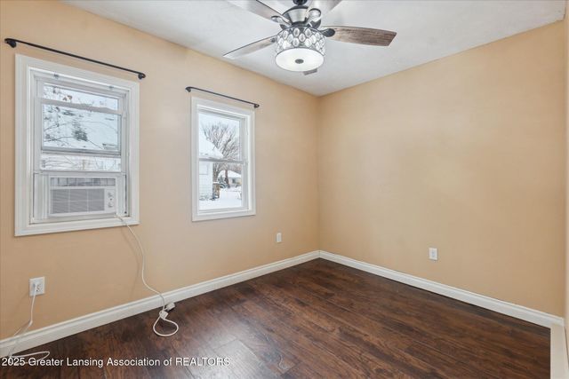 320 E Hodge Avenue, Lansing, MI 48910