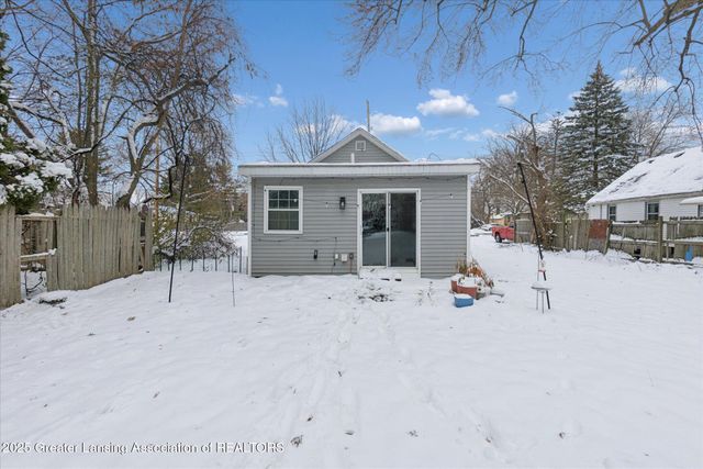 320 E Hodge Avenue, Lansing, MI 48910