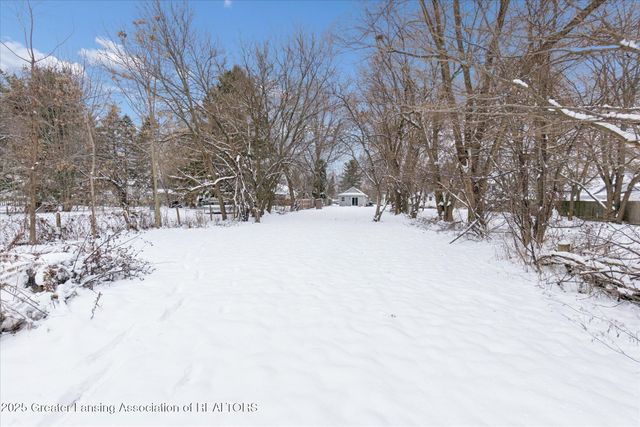 320 E Hodge Avenue, Lansing, MI 48910