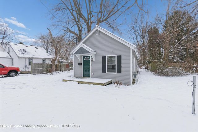 320 E Hodge Avenue, Lansing, MI 48910