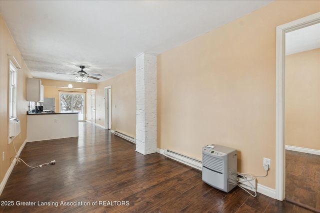 320 E Hodge Avenue, Lansing, MI 48910