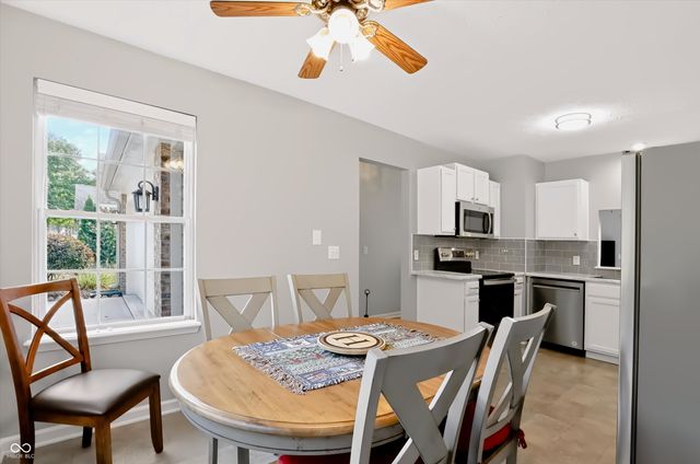 2053 Acorn Boulevard, Franklin, IN 46131