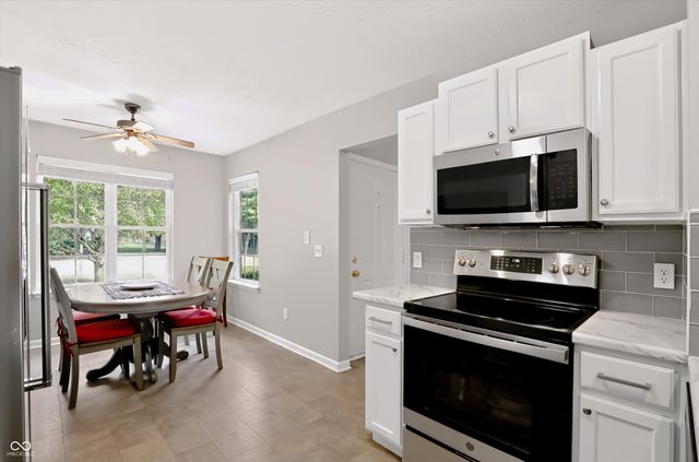 2053 Acorn Boulevard, Franklin, IN 46131